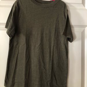 Gymboree plain t-shirt